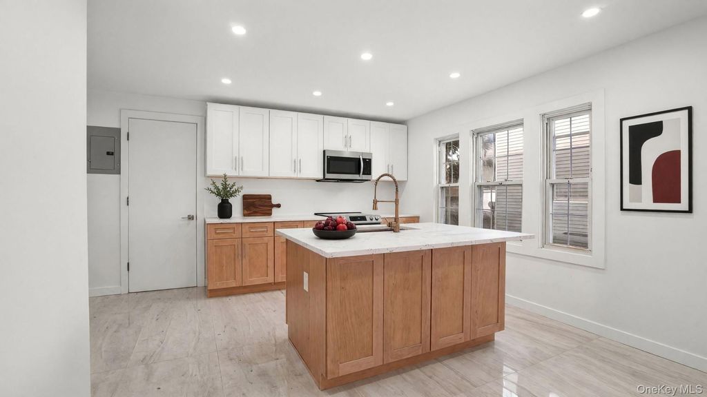219 E 238th Street, Bronx, NY 10470 — photo 3