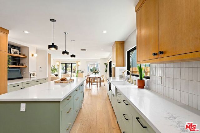 7803 Vicksburg Avenue, Los Angeles, CA 90045