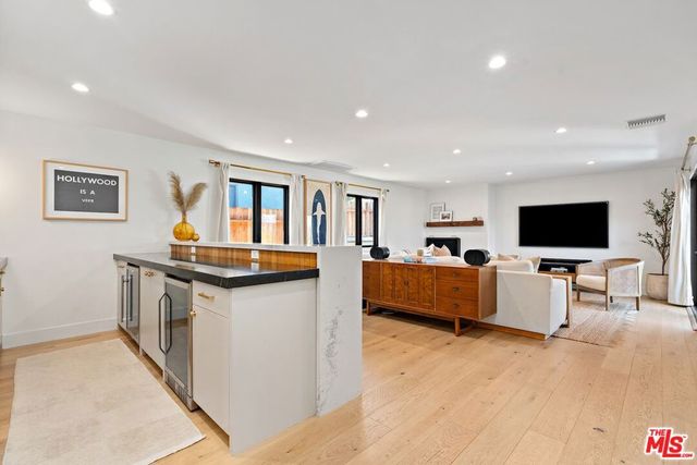 7803 Vicksburg Avenue, Los Angeles, CA 90045