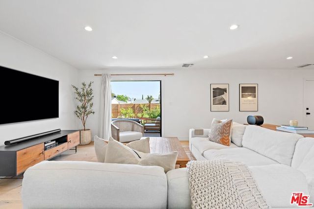 7803 Vicksburg Avenue, Los Angeles, CA 90045