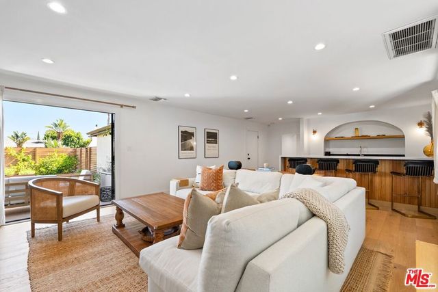 7803 Vicksburg Avenue, Los Angeles, CA 90045