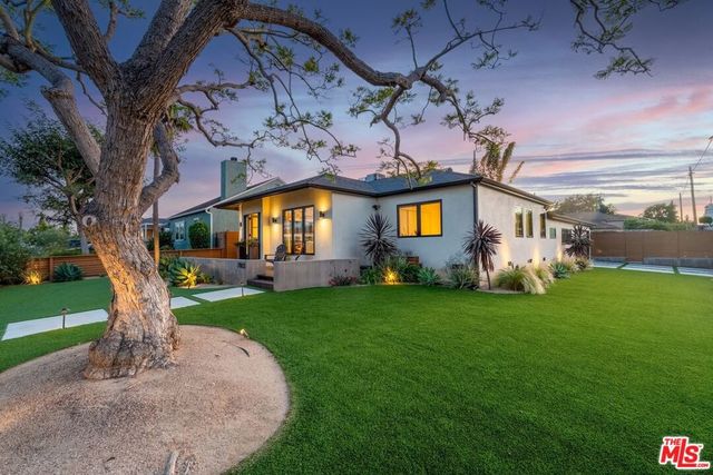 7803 Vicksburg Avenue, Los Angeles, CA 90045
