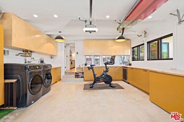 7803 Vicksburg Avenue, Los Angeles, CA 90045