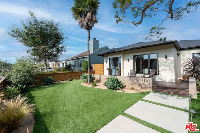 7803 Vicksburg Avenue, Los Angeles, CA 90045