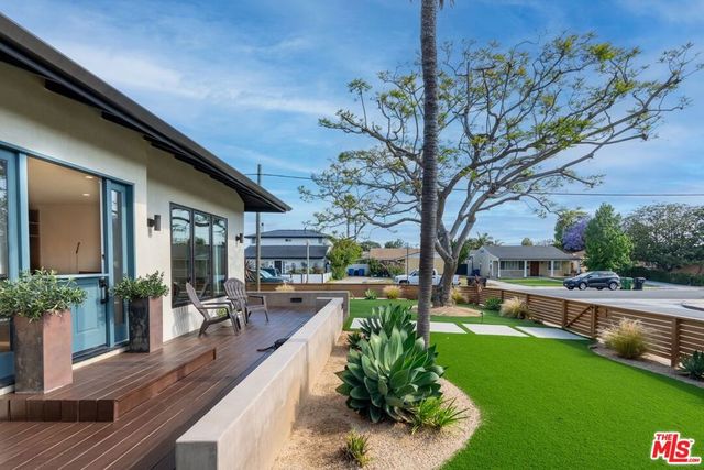 7803 Vicksburg Avenue, Los Angeles, CA 90045