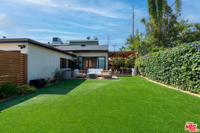 7803 Vicksburg Avenue, Los Angeles, CA 90045
