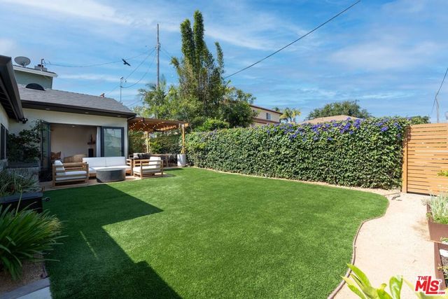 7803 Vicksburg Avenue, Los Angeles, CA 90045