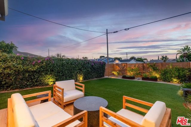 7803 Vicksburg Avenue, Los Angeles, CA 90045
