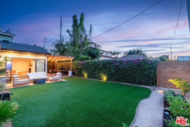 7803 Vicksburg Avenue, Los Angeles, CA 90045
