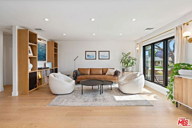 7803 Vicksburg Avenue, Los Angeles, CA 90045
