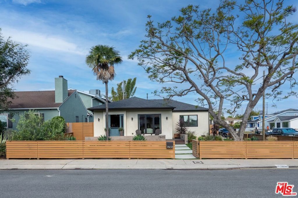 7803 Vicksburg Avenue, Los Angeles, CA 90045
