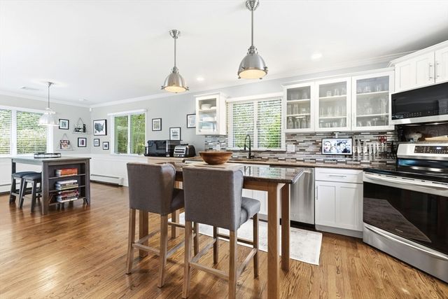 23 Ashley Ln, Acushnet, MA 02743
