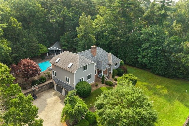 23 Ashley Ln, Acushnet, MA 02743