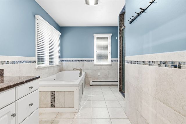 23 Ashley Ln, Acushnet, MA 02743