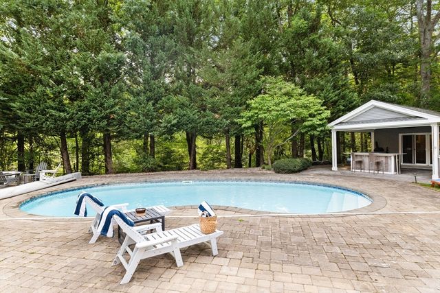 23 Ashley Ln, Acushnet, MA 02743