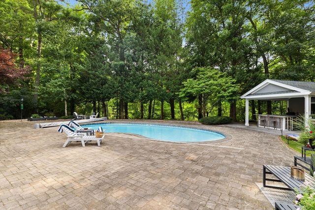 23 Ashley Ln, Acushnet, MA 02743