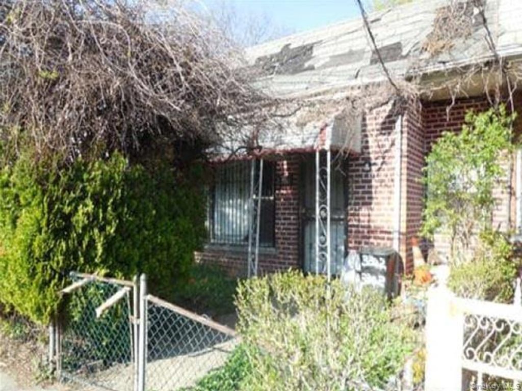 3342 Gunther Avenue, Bronx, NY 10469