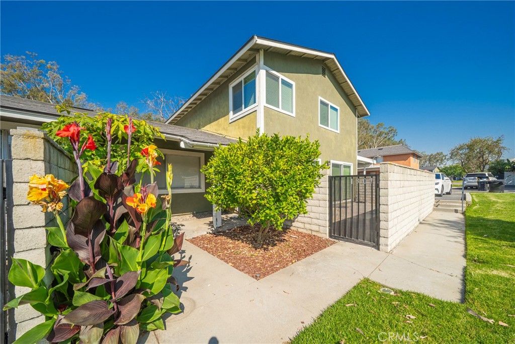 1307 Parkside Drive 111, West Covina, CA 91792