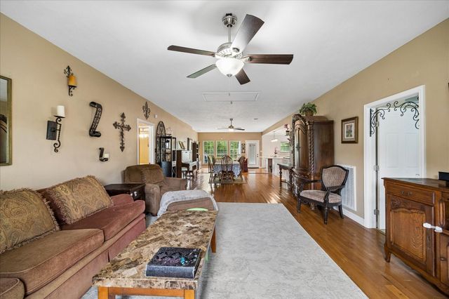 103 Spanish Trace Street, Crosby, TX 77532