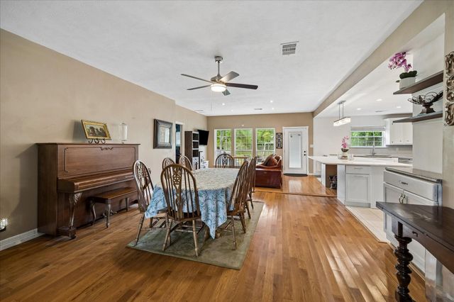 103 Spanish Trace Street, Crosby, TX 77532