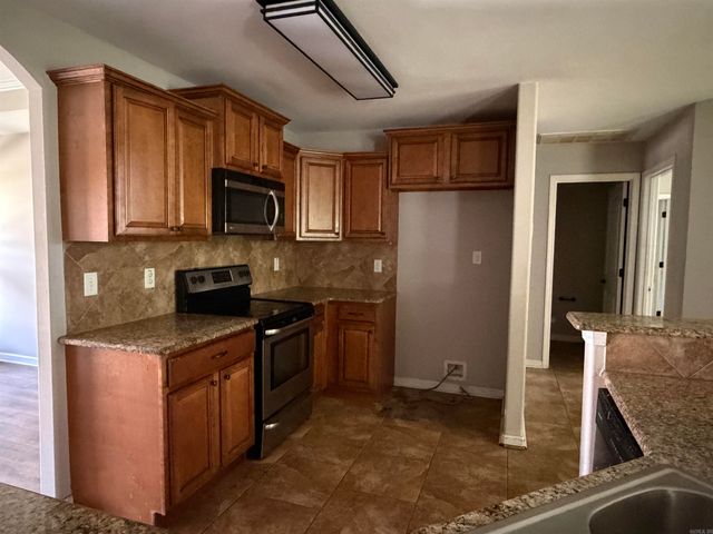 1065 Skyline Drive, Alexander, AR 72002