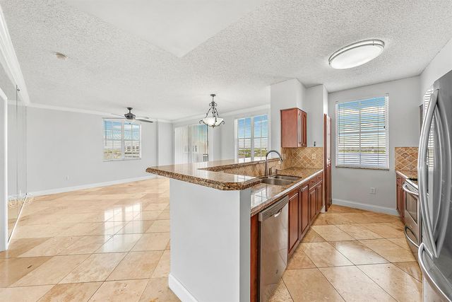 616 Clearwater Park Road 913, West Palm Beach, FL 33401