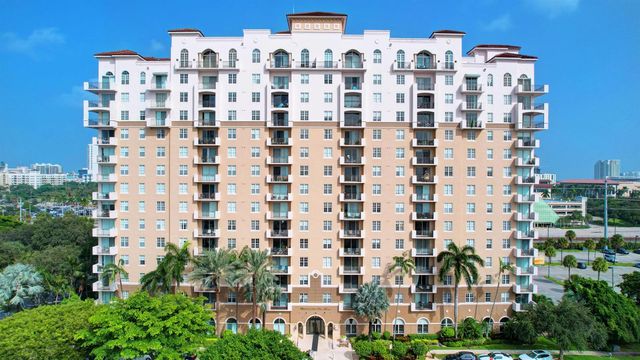 616 Clearwater Park Road 913, West Palm Beach, FL 33401