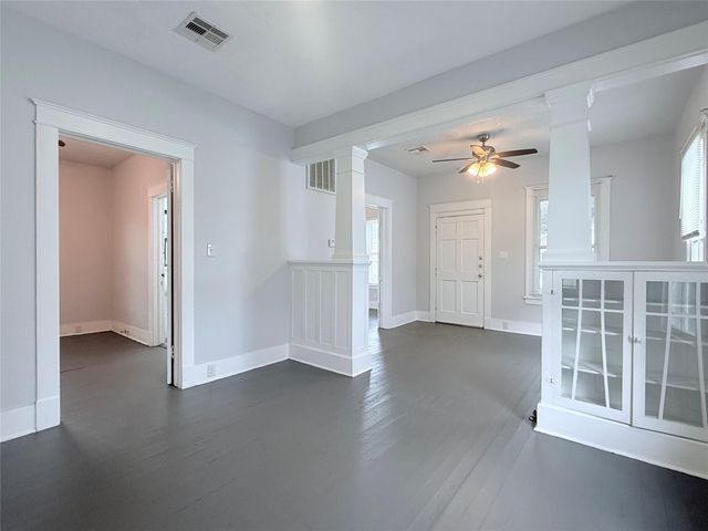 1924 26th Street, Galveston, TX 77550