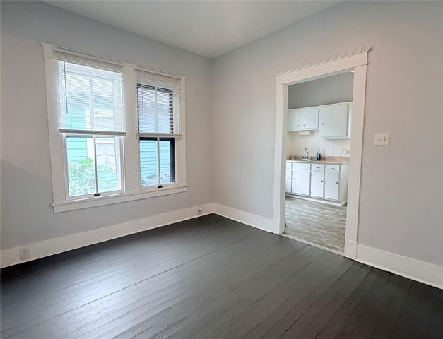 1924 26th Street, Galveston, TX 77550