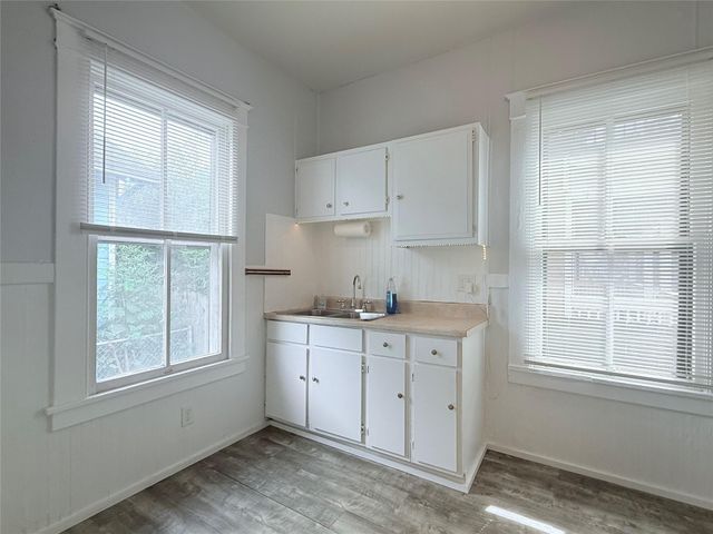 1924 26th Street, Galveston, TX 77550