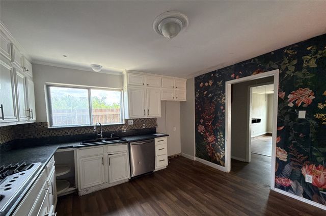7791 Los Gatos Drive, Dallas, TX 75232