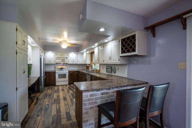 2107 CIRCLEVILLE RD, State College, PA 16803