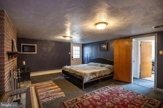 2107 CIRCLEVILLE RD, State College, PA 16803