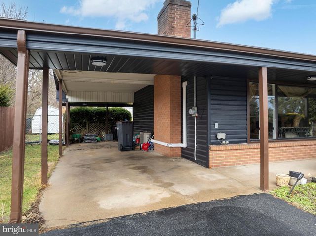 2107 CIRCLEVILLE RD, State College, PA 16803