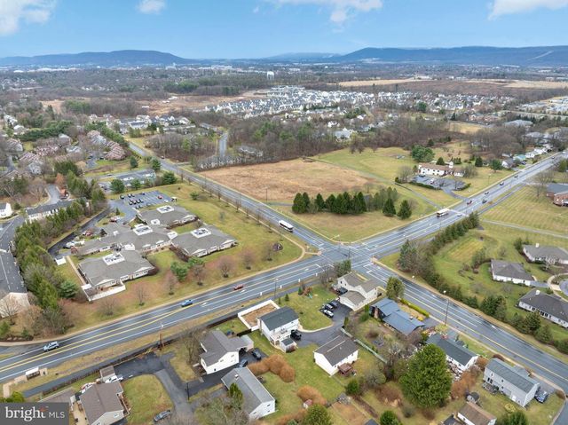 2107 CIRCLEVILLE RD, State College, PA 16803