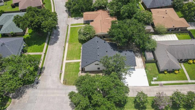 200 Raywood Dr, Houma, LA 70360