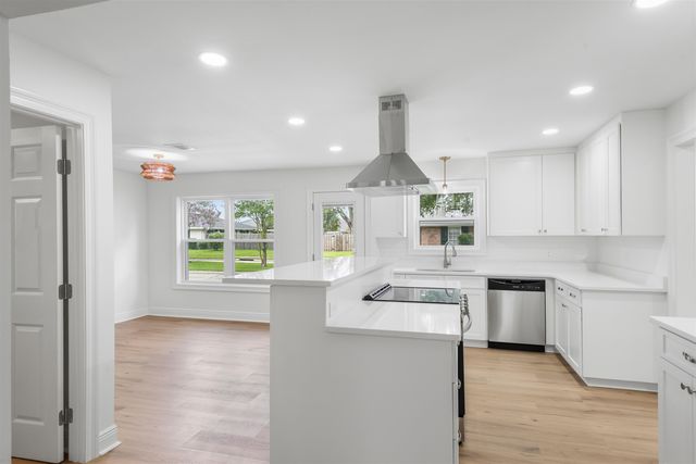 200 Raywood Dr, Houma, LA 70360