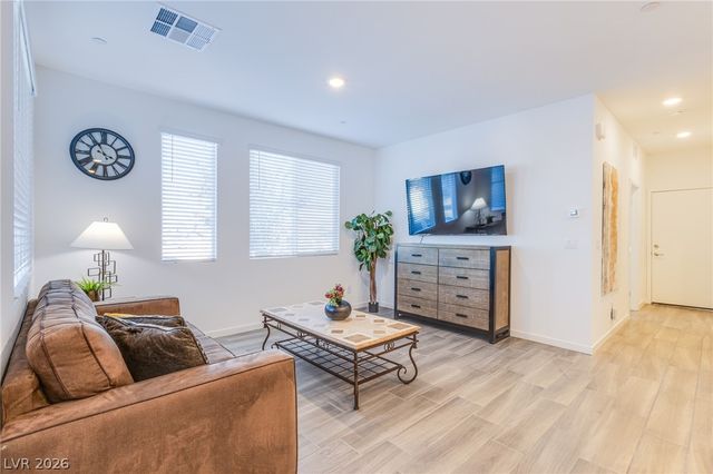 145 Aqua Commons Lane, Henderson, NV 89015