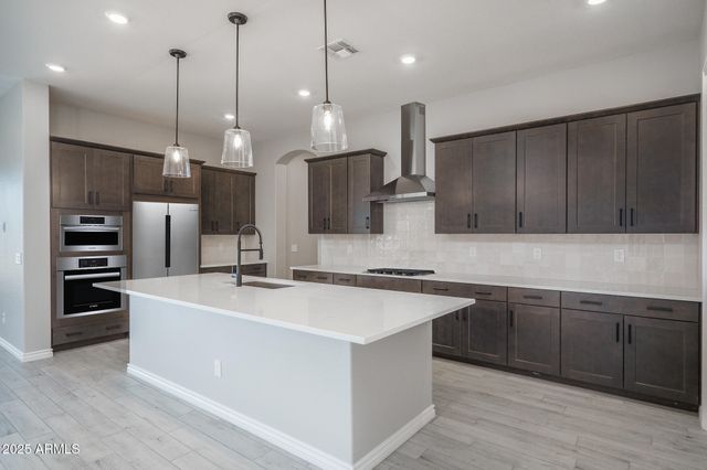 18726 W WESTVIEW Street, Litchfield Park, AZ 85340