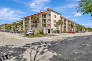 3070 NW 48th Ter 415, Lauderdale Lakes, FL 33313