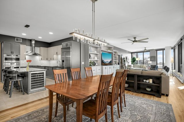 1240 S 2nd Street 1202, Minneapolis, MN 55415