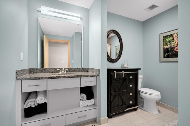 1240 S 2nd Street 1202, Minneapolis, MN 55415