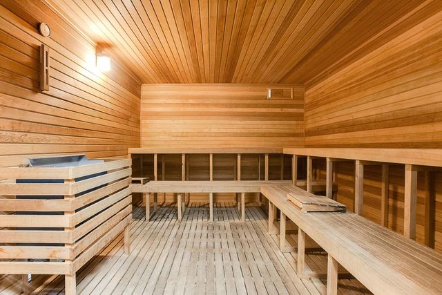 1240 S 2nd Street 1202, Minneapolis, MN 55415