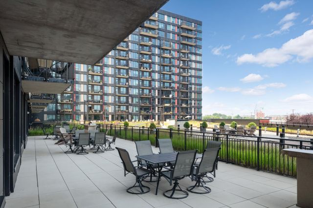 1240 S 2nd Street 1202, Minneapolis, MN 55415