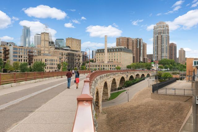 1240 S 2nd Street 1202, Minneapolis, MN 55415