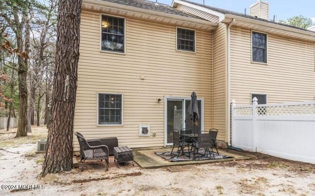 15 Weller Place, Holmdel, NJ 07733