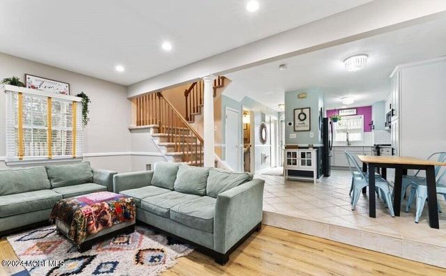 15 Weller Place, Holmdel, NJ 07733