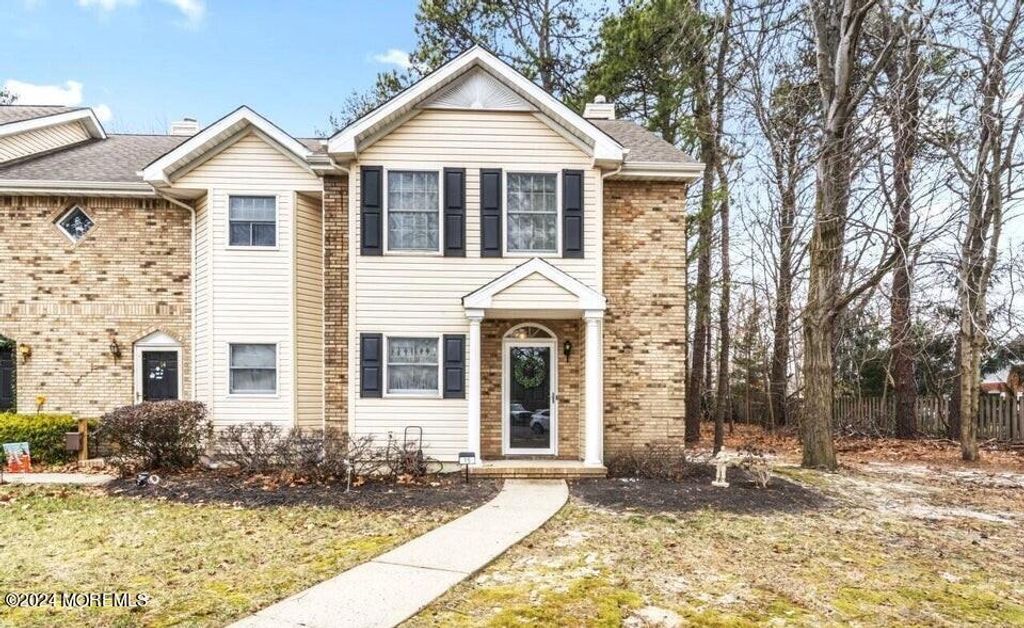 15 Weller Place, Holmdel, NJ 07733