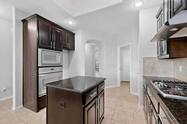 9505 Cypress Lake Drive, Fort Worth, TX 76036