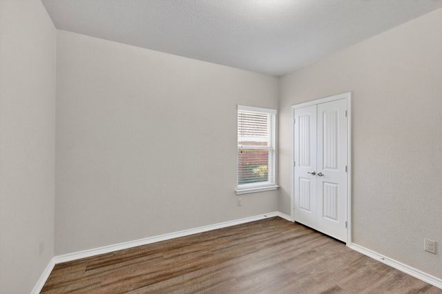 9505 Cypress Lake Drive, Fort Worth, TX 76036